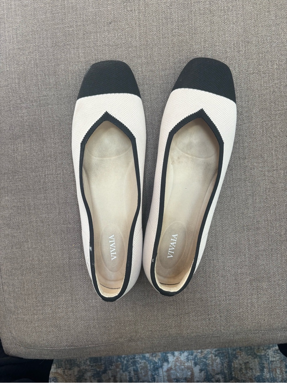 VIVAIA Two-Tone Black and Cream Square-Toe Ballet Flats